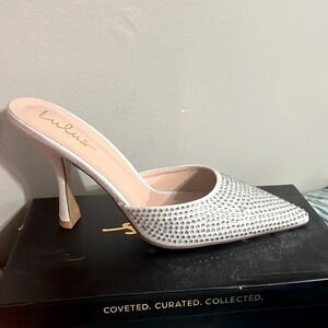 Lulus Heels Size 9 
Color: white 
Box included